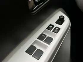 Suzuki Ignis (2019) thumbnail 19