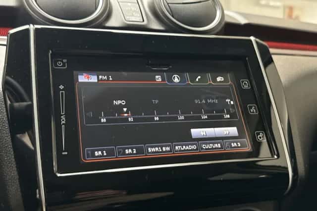 Suzuki Swift (2022) thumbnail 13