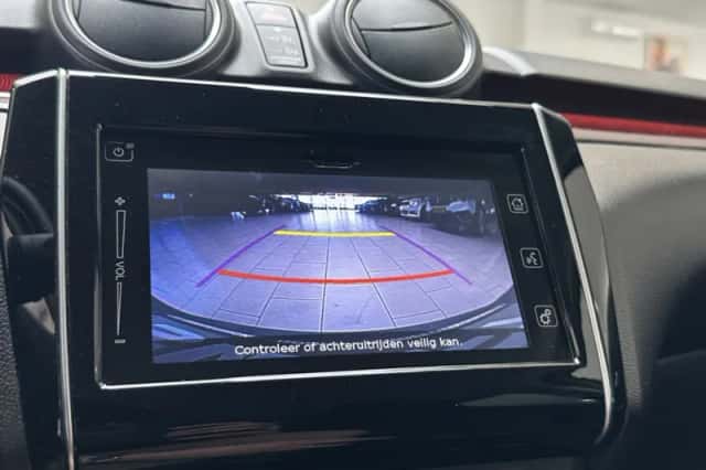 Suzuki Swift (2022) thumbnail 15