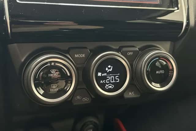Suzuki Swift (2022) thumbnail 17