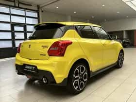 Suzuki Swift (2022) thumbnail 3