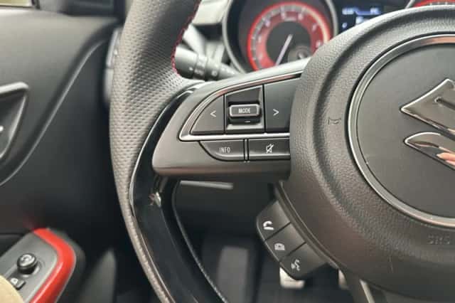 Suzuki Swift (2022) thumbnail 30