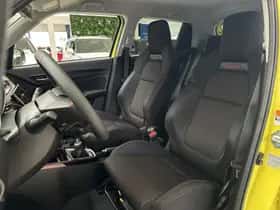 Suzuki Swift (2022) thumbnail 4