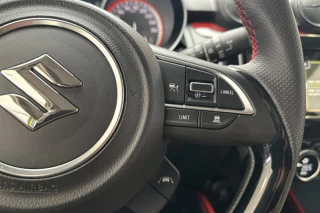 Suzuki Swift (2022) thumbnail 31