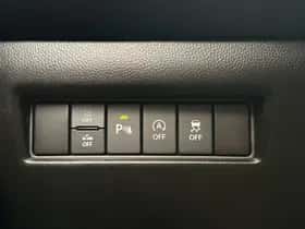 Suzuki Swift (2022) thumbnail 32