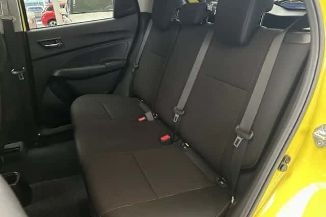 Suzuki Swift (2022) thumbnail 6
