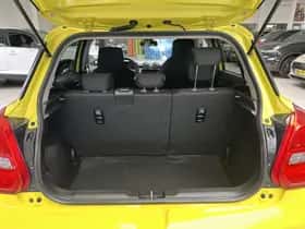 Suzuki Swift (2022) thumbnail 8