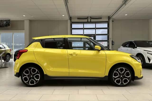 Suzuki Swift (2022) thumbnail 9