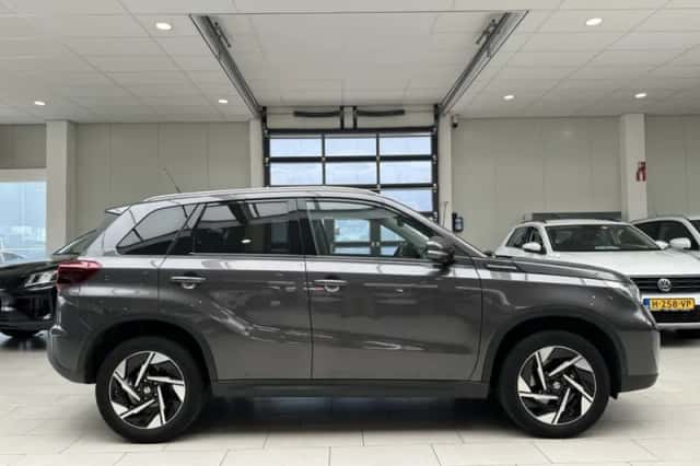 Suzuki Vitara (2024) thumbnail 9