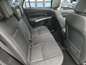 Suzuki S-CROSS (2021) thumbnail 12