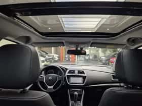 Suzuki S-CROSS (2021) thumbnail 14