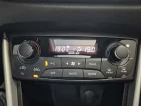 Suzuki S-CROSS (2021) thumbnail 23