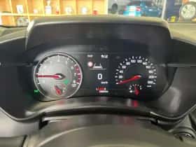 Suzuki Swift (2025) thumbnail 12