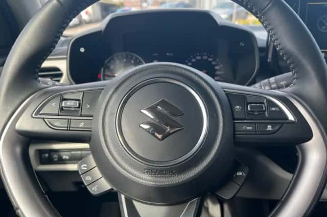 Suzuki Swift (2025) thumbnail 13