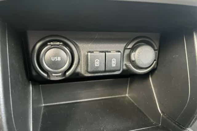 Suzuki Swift (2025) thumbnail 22
