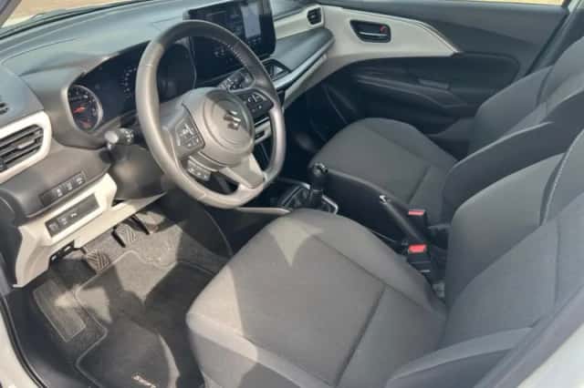 Suzuki Swift (2025) thumbnail 10