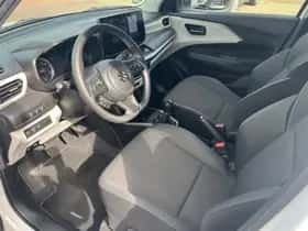 Suzuki Swift (2025) thumbnail 10