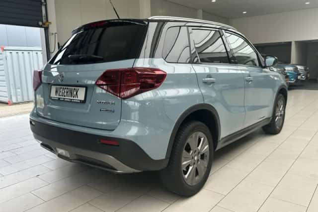 Suzuki Vitara (2021) thumbnail 3