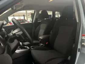 Suzuki Vitara (2021) thumbnail 4