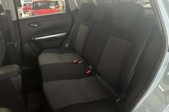 Suzuki Vitara (2021) thumbnail 6