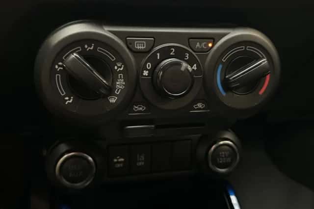Suzuki Ignis (2023) thumbnail 14