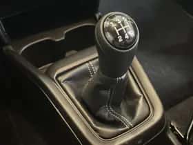 Suzuki Swift (2025) thumbnail 16