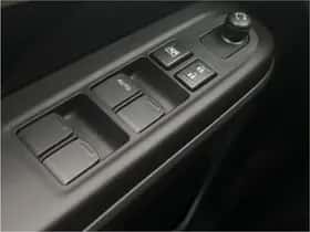 Suzuki Swift (2025) thumbnail 18