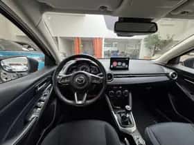 Mazda 2 (2022) thumbnail 2