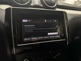 Suzuki Swift (2018) thumbnail 12
