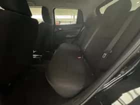 Suzuki Swift (2018) thumbnail 6