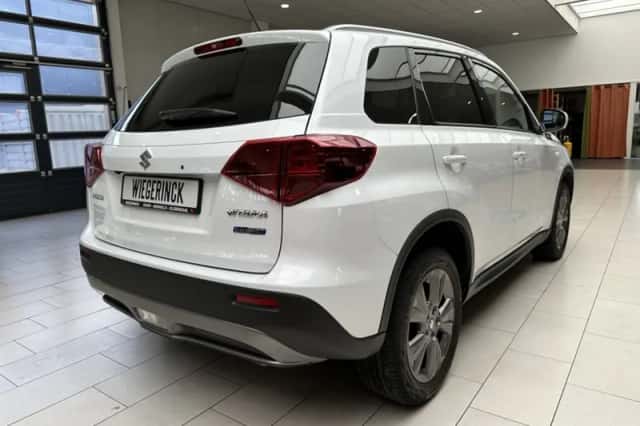 Suzuki Vitara (2021) thumbnail 3