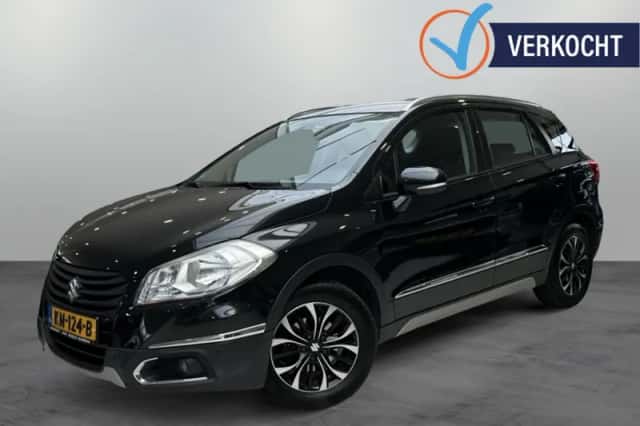 Suzuki S-CROSS (2014) thumbnail 1
