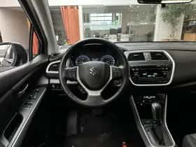 Suzuki S-CROSS (2014) thumbnail 2