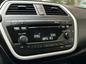 Suzuki S-CROSS (2014) thumbnail 11