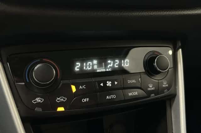 Suzuki S-CROSS (2014) thumbnail 12