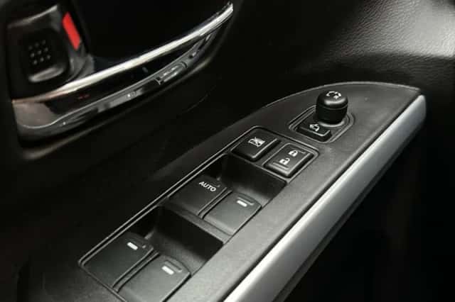 Suzuki S-CROSS (2014) thumbnail 15