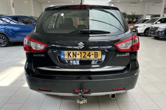 Suzuki S-CROSS (2014) thumbnail 21
