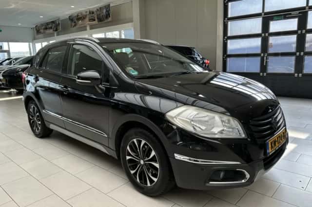 Suzuki S-CROSS (2014) thumbnail 27
