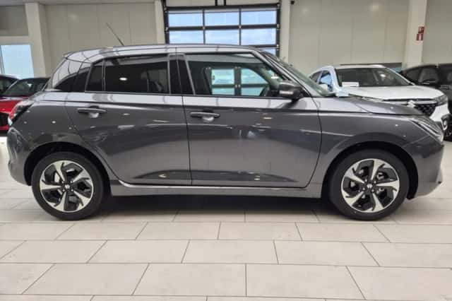 Suzuki Swift (2025) thumbnail 9