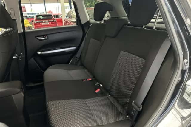 Suzuki Vitara (2019) thumbnail 6