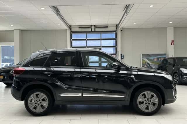 Suzuki Vitara (2019) thumbnail 9