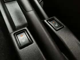 Suzuki Swift (2021) thumbnail 16