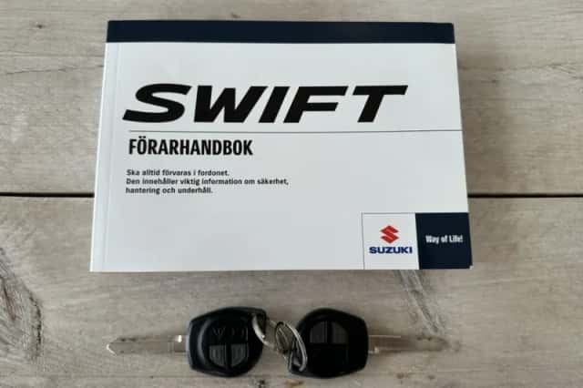 Suzuki Swift (2021) thumbnail 18