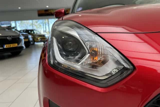 Suzuki Swift (2021) thumbnail 20