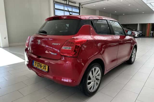 Suzuki Swift (2021) thumbnail 3