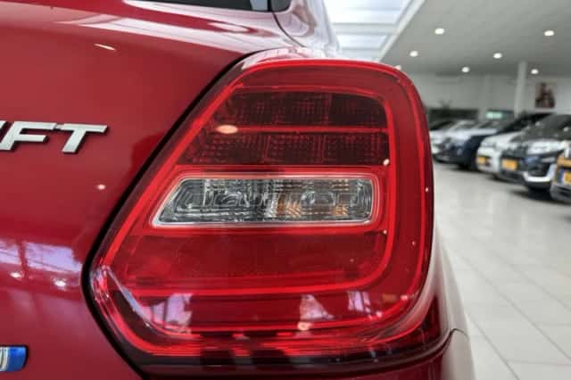 Suzuki Swift (2021) thumbnail 21