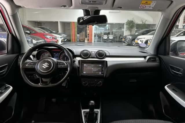 Suzuki Swift (2021) thumbnail 25