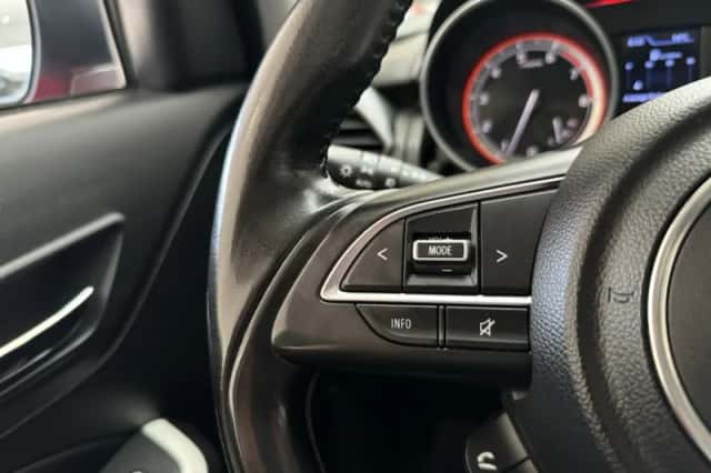 Suzuki Swift (2021) thumbnail 26