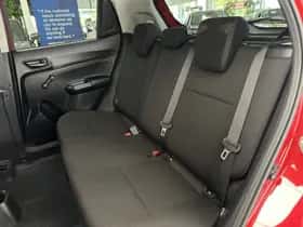 Suzuki Swift (2021) thumbnail 6