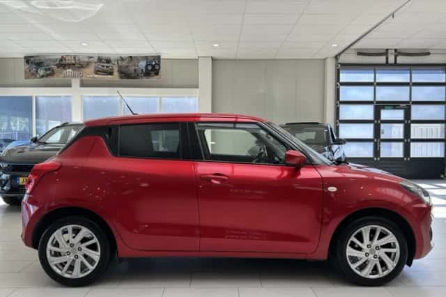 Suzuki Swift (2021) thumbnail 9
